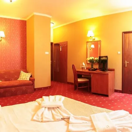 Restauracja Browar Lwow W Lublinie 호텔 3*